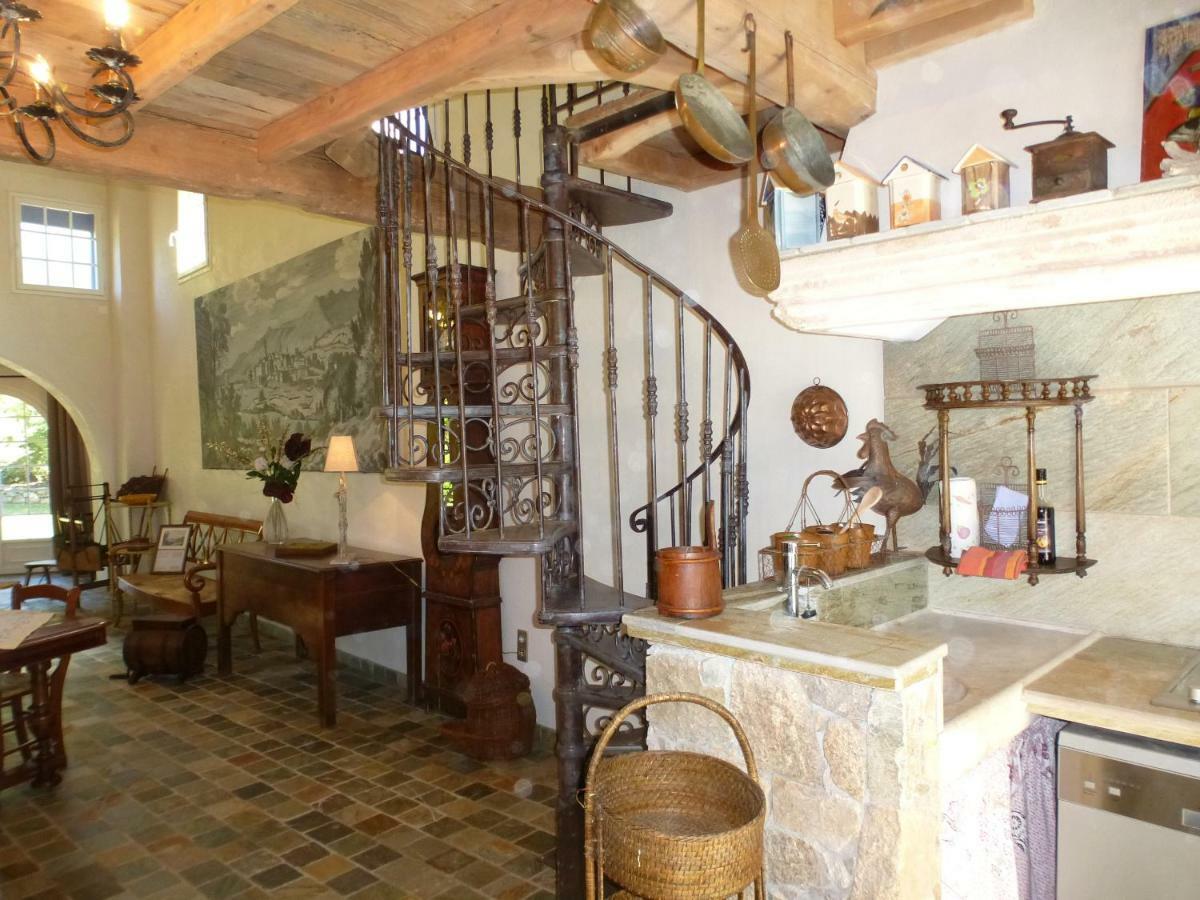 Residence A Merula カルヴィ エクステリア 写真